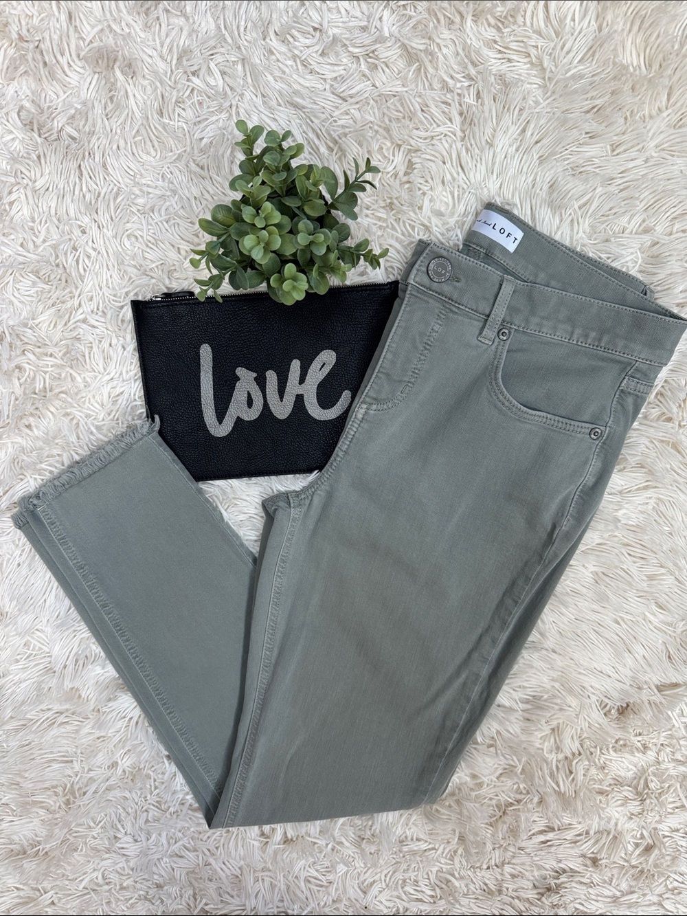 Loft Modern Skinny Crop Jeans 💗 Olive Green